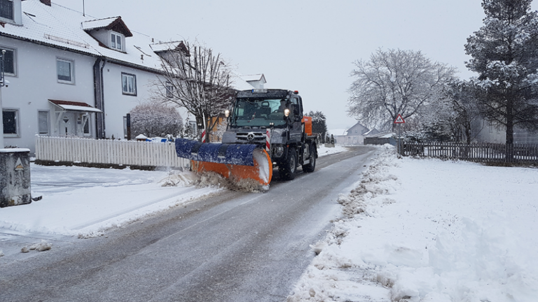 Mehr über den Artikel erfahren Wenn die meisten schlafen: Winterdienst in Türkenfeld